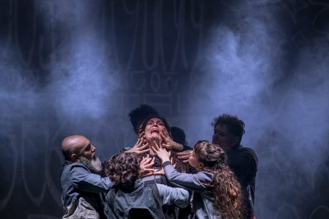 Peça de Julio Zanotta transforma Porto Alegre em metáfora do colapso diante das catástrofes