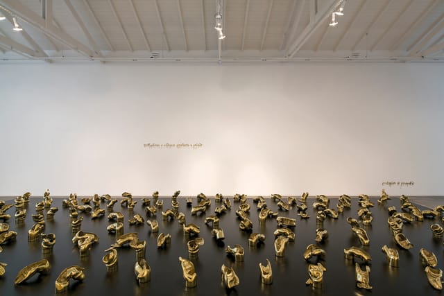 Instituto Ling apresenta a exposição Dias normais, de Shirley Paes Leme, com investigações da artista sobre temas como poluição, guerra e esperança